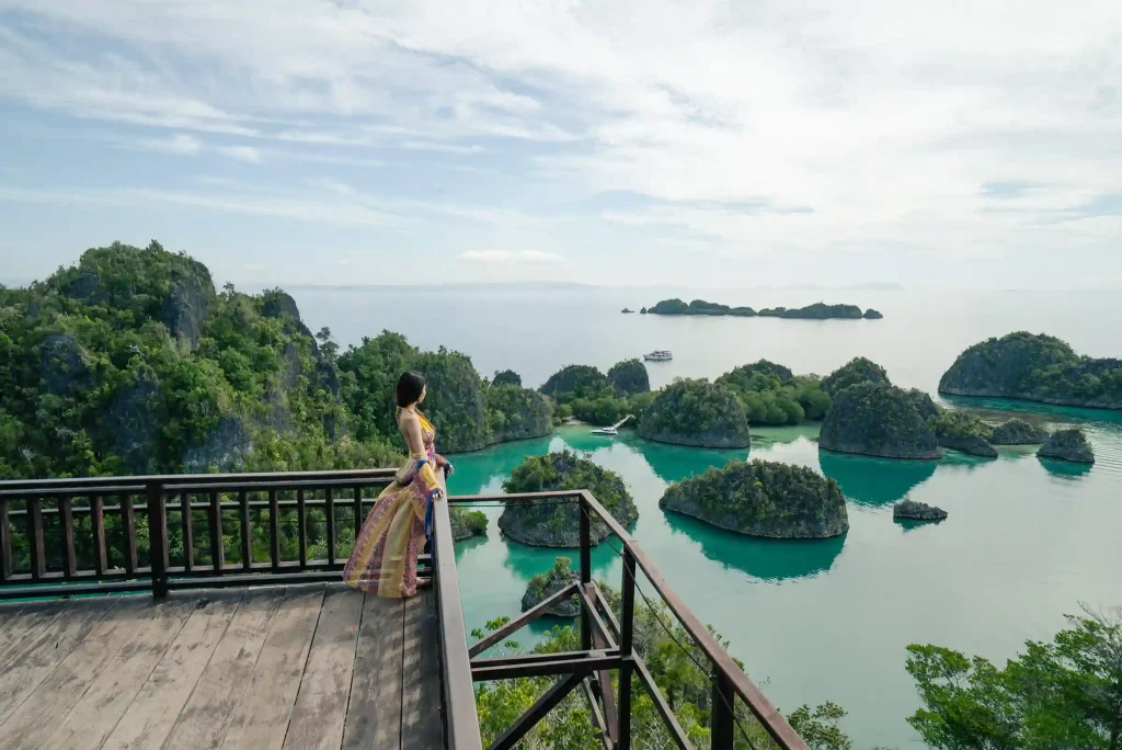 Raja Ampat Private Island Resort + Yacht Combo Charter 2027