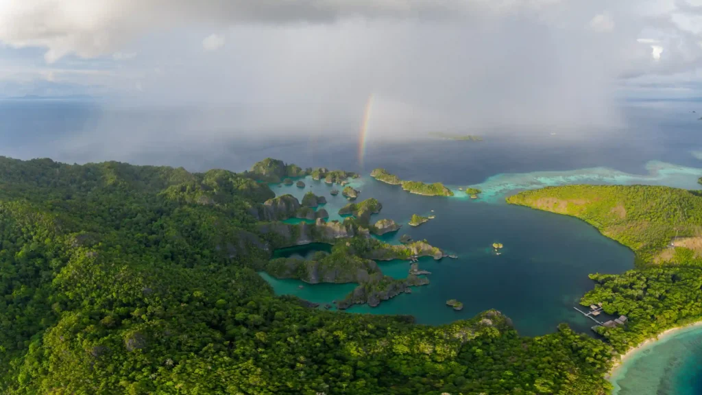 Piaynemo Island on Raja Ampat | Luxury Raja Ampat