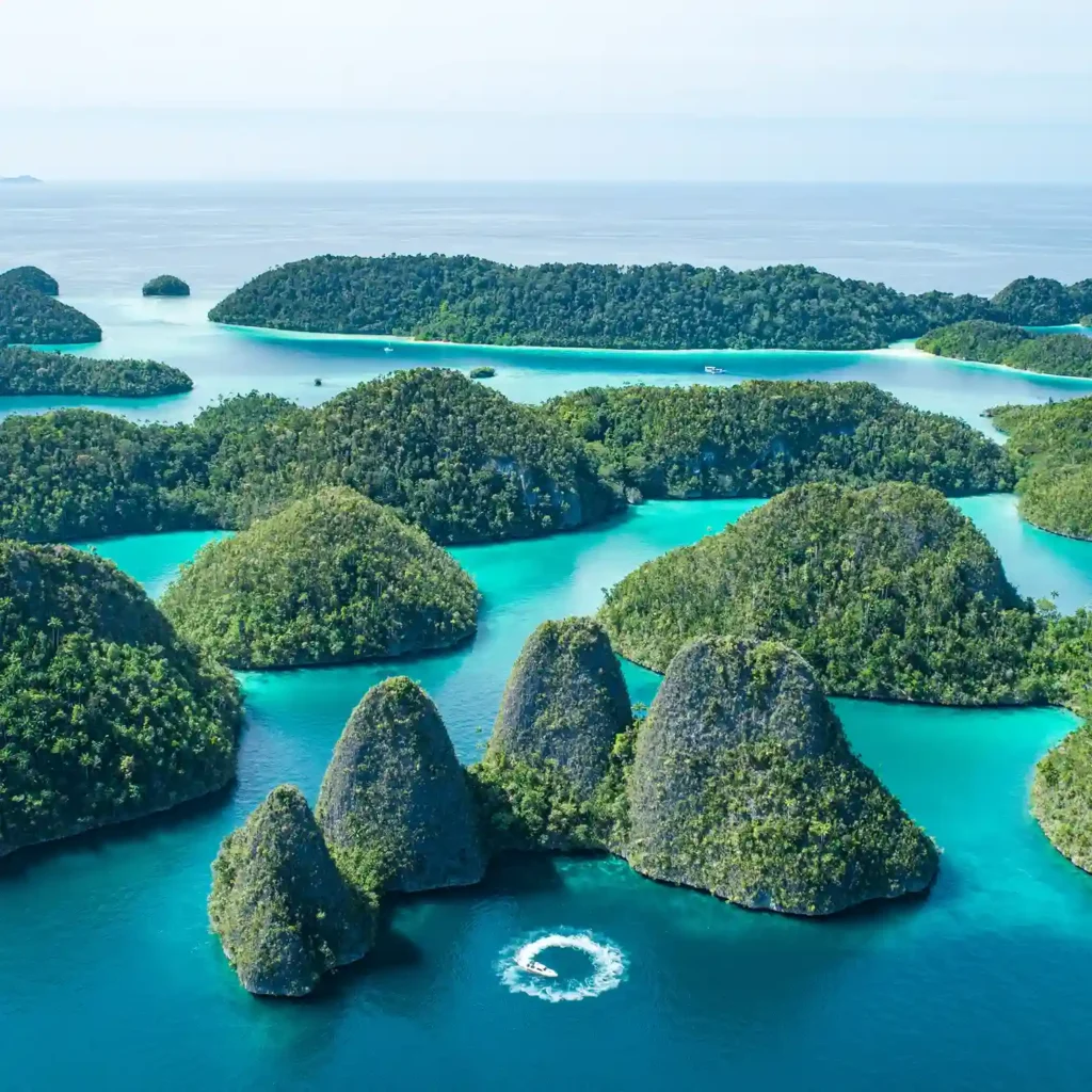 What to Pack for a Raja Ampat Luxury Cruise