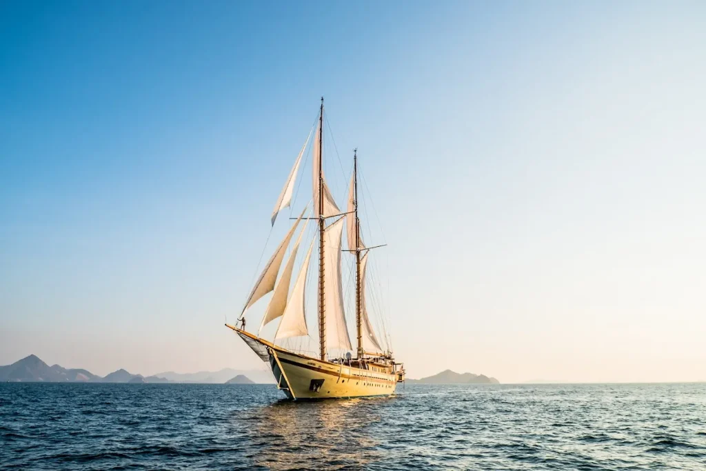 Underwater Photography Raja Ampat — Luxury Charter Guide 2026