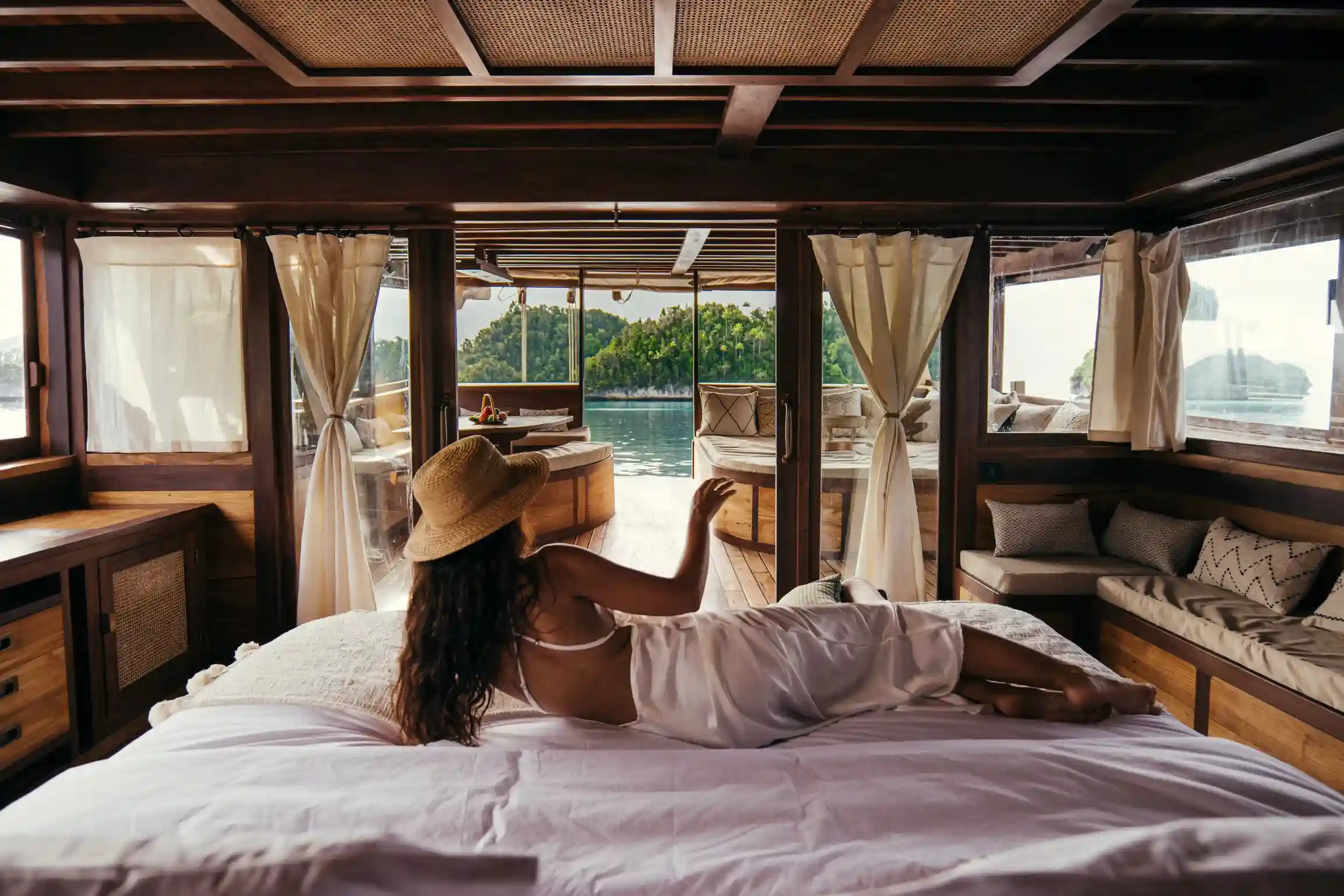 Luxury Raja Ampat Cruise